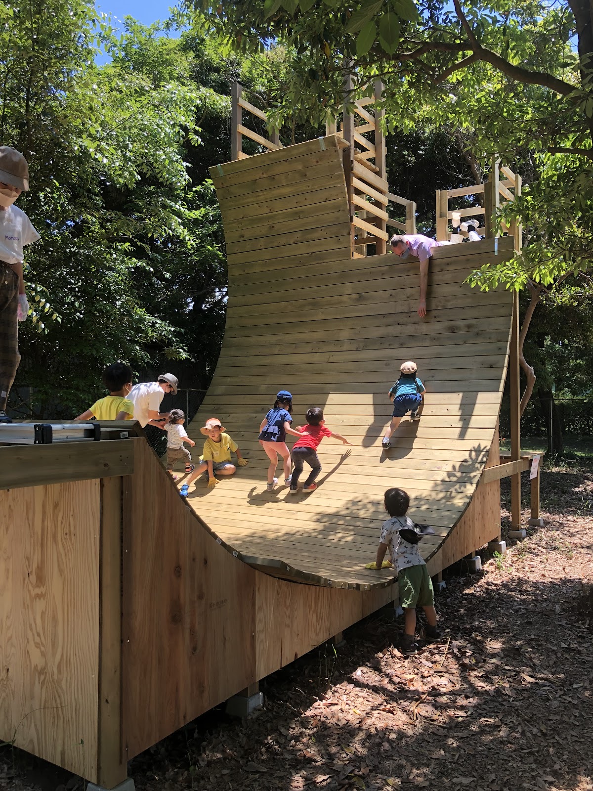 Mori Noasobiba ・ Mori Noie ・ Mori Nogohan Mori No Kabushikigaisha