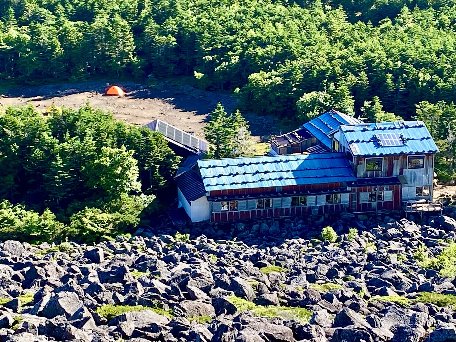 Seinen Nhà gỗ Lều Ba