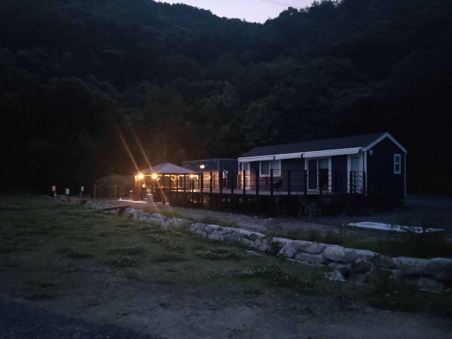 Cắm trại Nagino Ki Oonojou Căn cứ