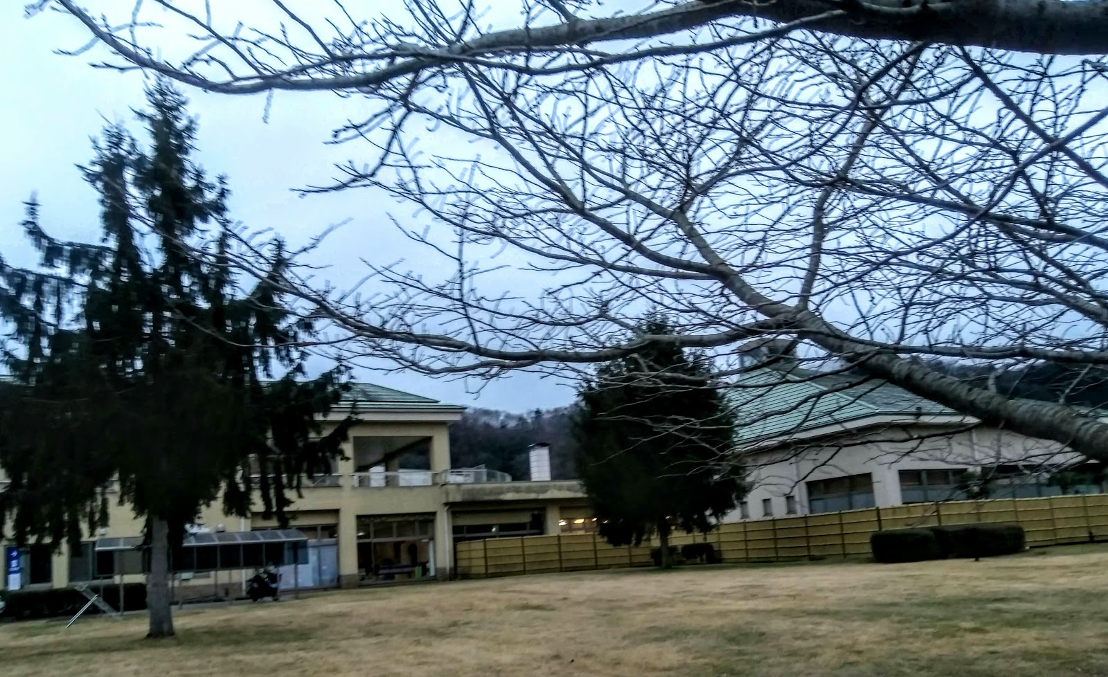 Shirosato Machi ・ Kaihatsu Kousha