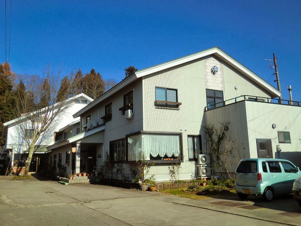 Hakuba Iwadake Suteifuruhausu Nakamachi