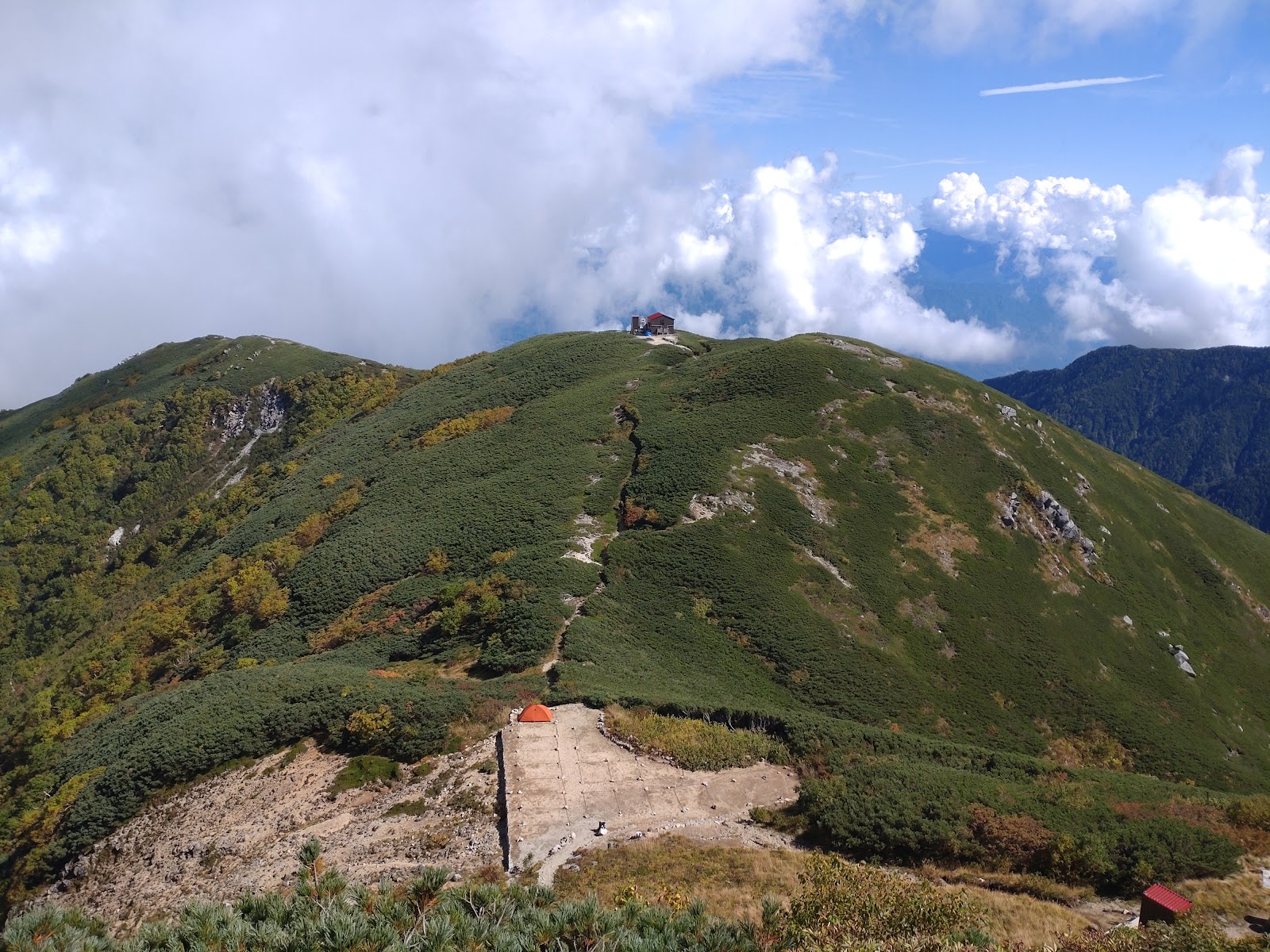 Hinoki O Nhà gỗ Lều Ba