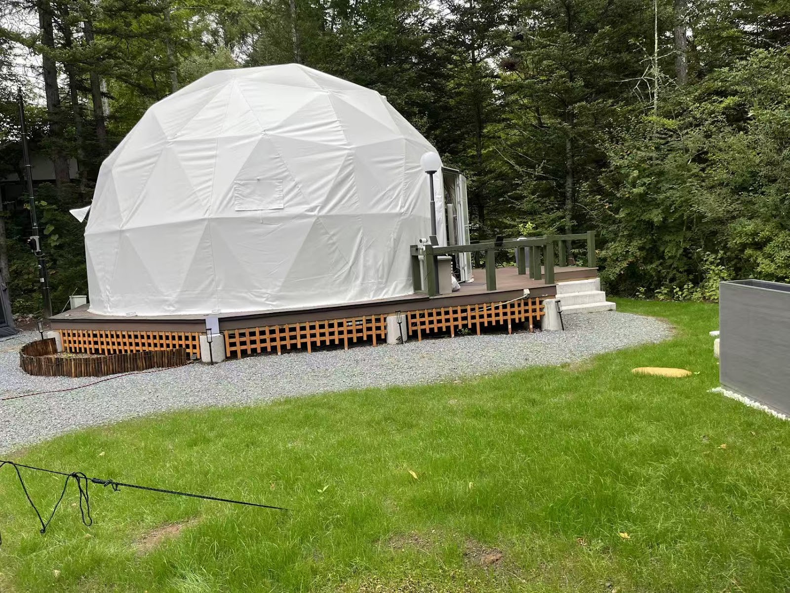 観覧車下の森・軽井沢プライベートグランピングヴィラ