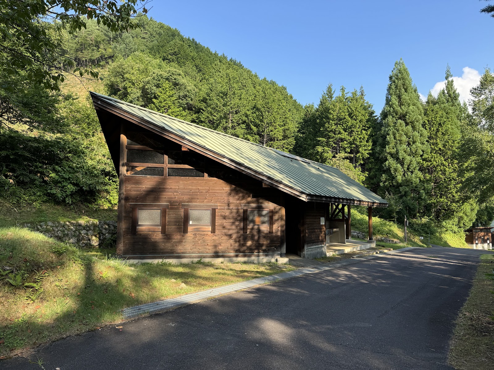 Khu cắm trại xe hơi Su Suna Watari Ikoi Rừng