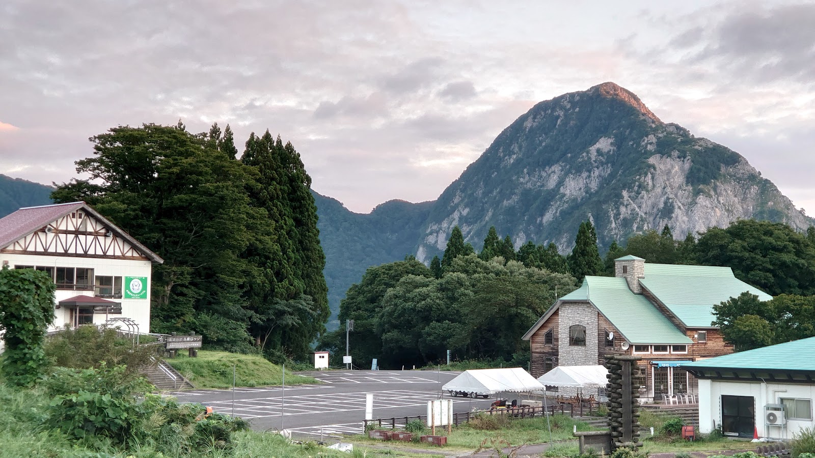 Hiiringu Garden Takanami Takanami No Ike Campground
