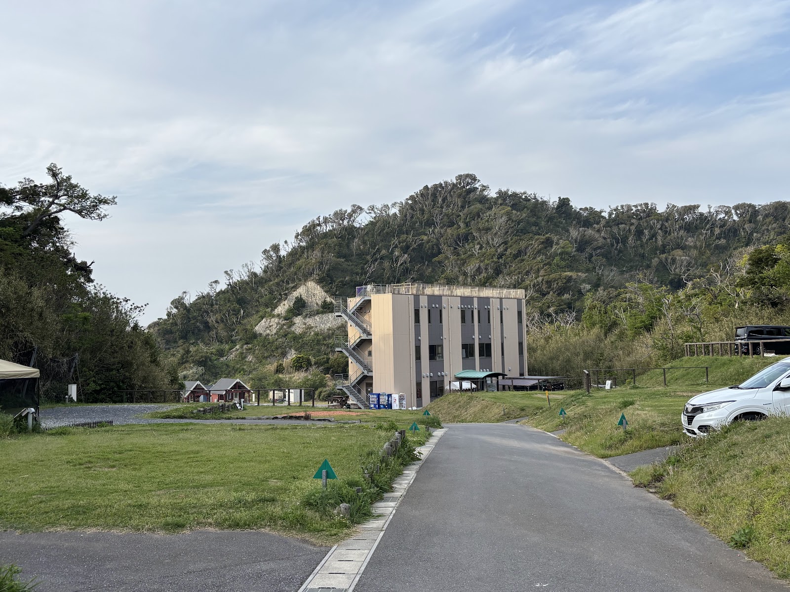 Camping Manabisu Mori Site