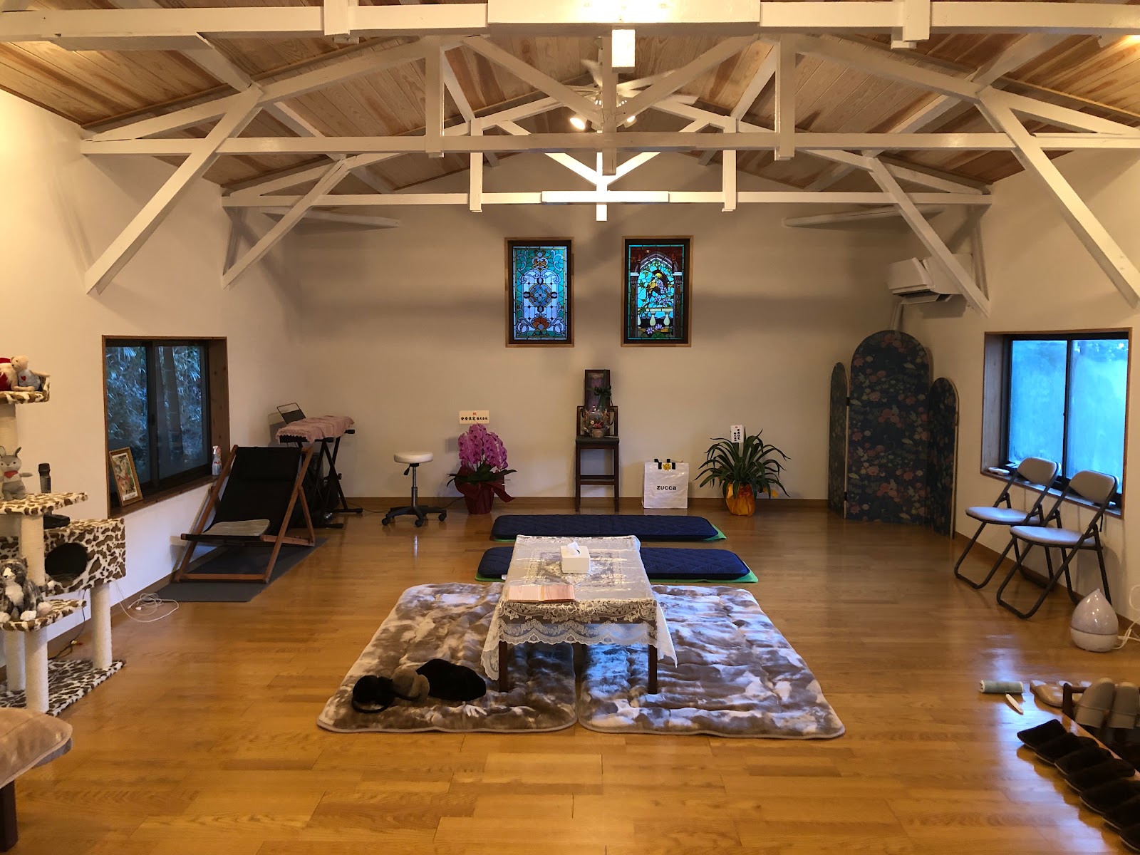 Kafe＆Aatosutajio BLUE HOUSE