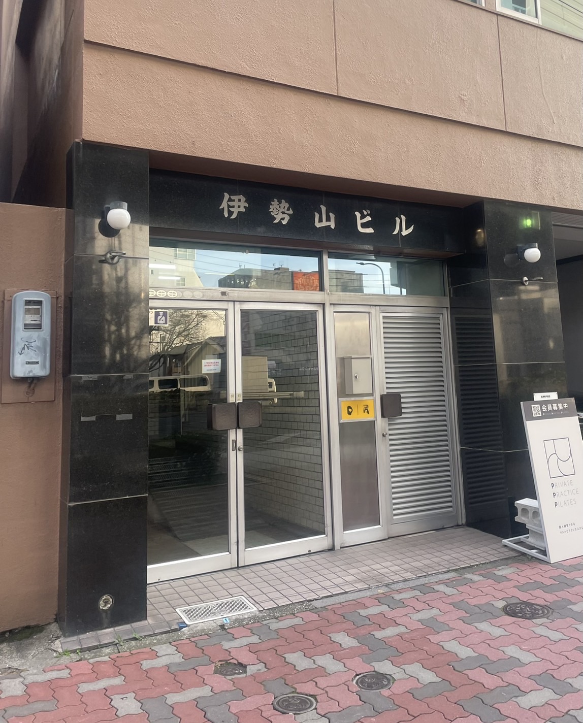 BARNABAS Dogguran＆BBQBa