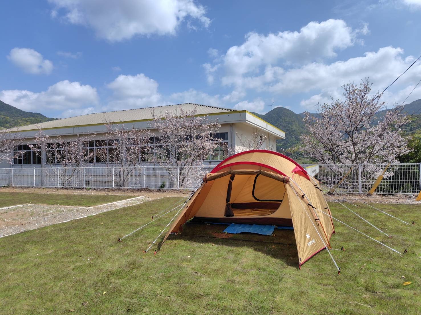 Bois! Camping Field Bowakyanpingufiirudo Bowakyan Bowakyan