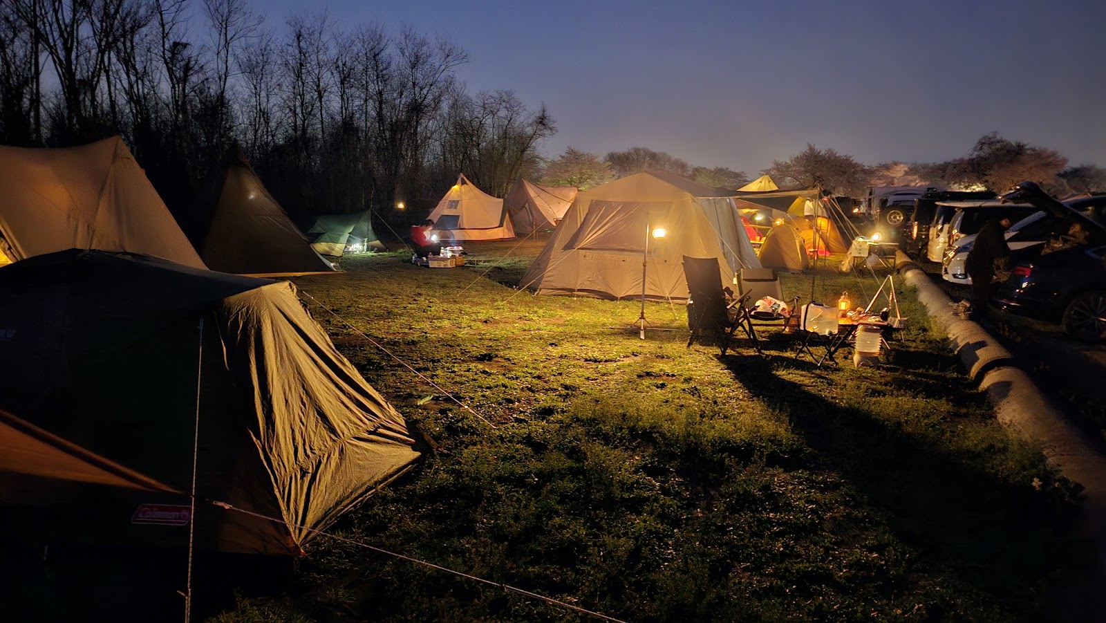 Kamikawa Yu Yu Rando Jiyuu Quảng trường