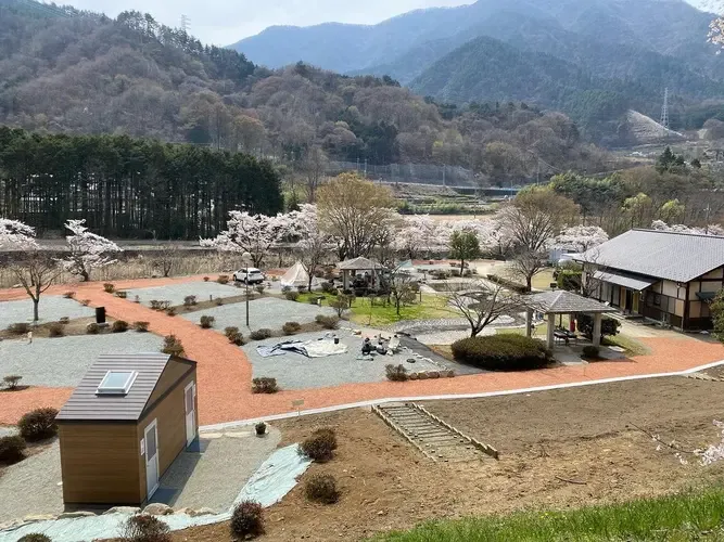 御坂路さくら公園オートキャンプ場