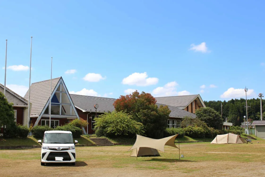 長井小学校跡地キャンプ場