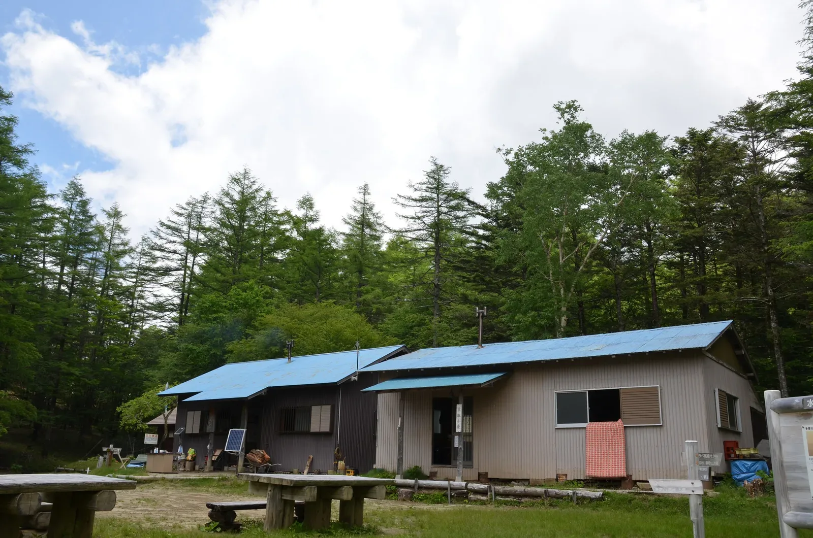 笠取小屋 テント場