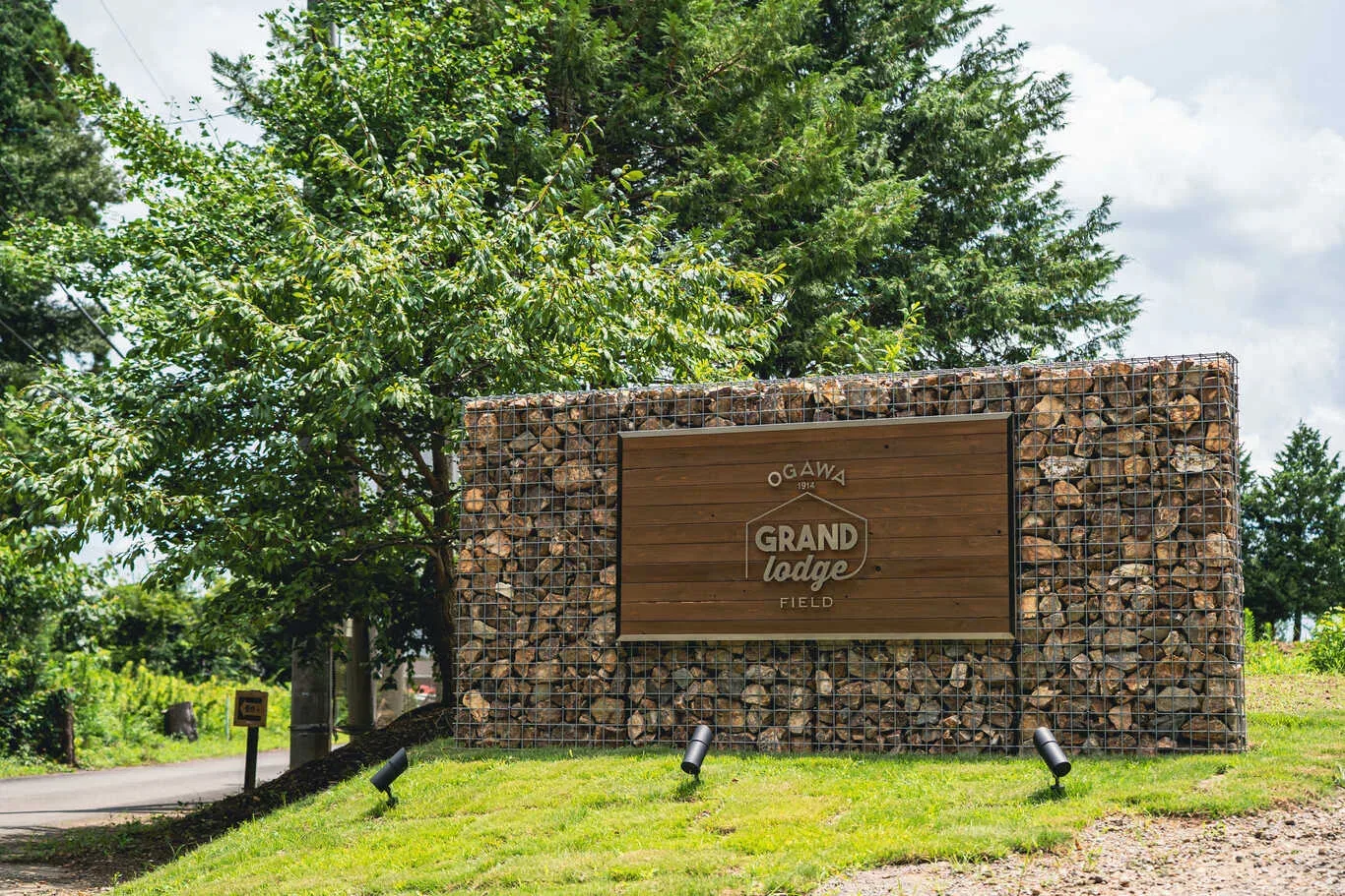 GRAND Lodge FIELD